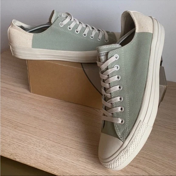 Converse Chuck Taylor Low “Multicolor"- M 11.5- W 13.5 - Picture 9 of 12